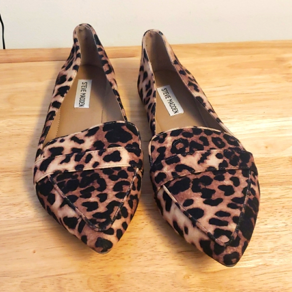 Steve Madden animal print flats